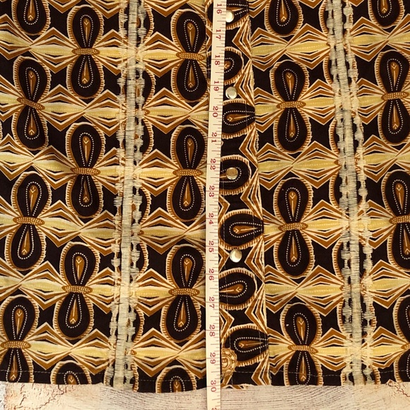 Men’s African button down Shirt - Picture 2 of 7